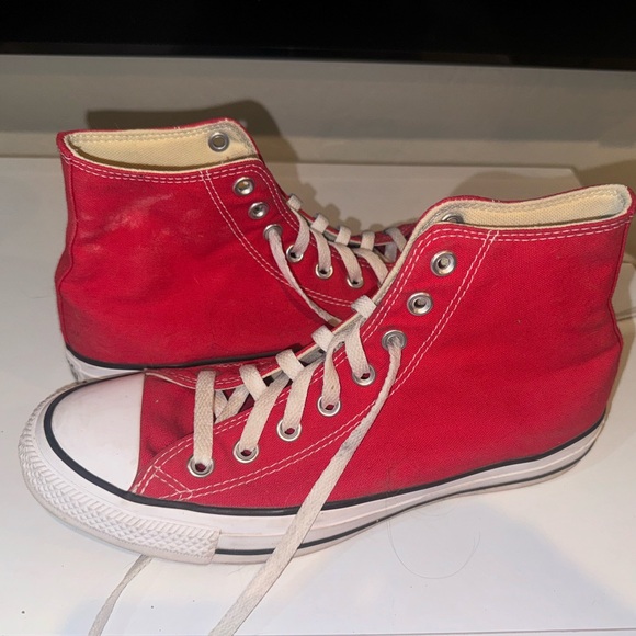 Converse Chuck Taylor All Star Red High Top / Women’s size 9 / Men’s size 7 - Picture 2 of 3